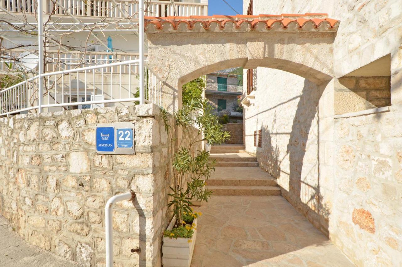 Apartments Newway Bol Exterior photo
